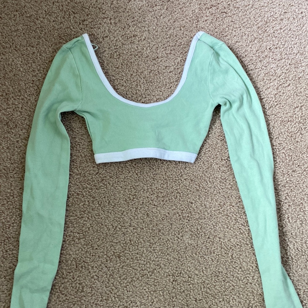 Glassons cropped long sleeve